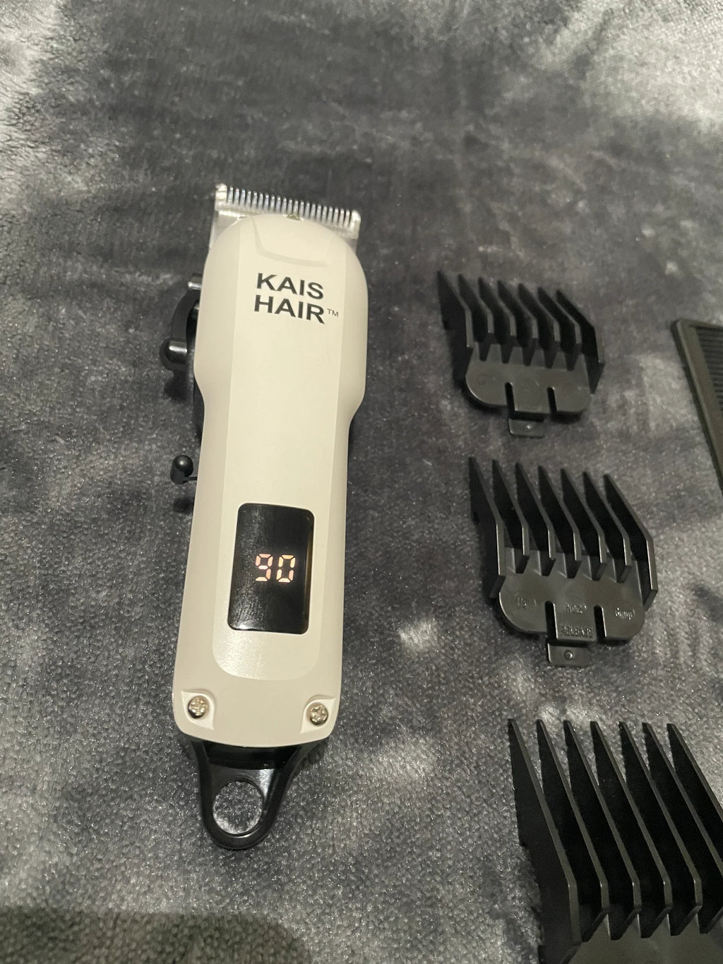 KAIS HAIR™ – Tondeuse Sans Fil Pro à Lame Acier & Écran LCD