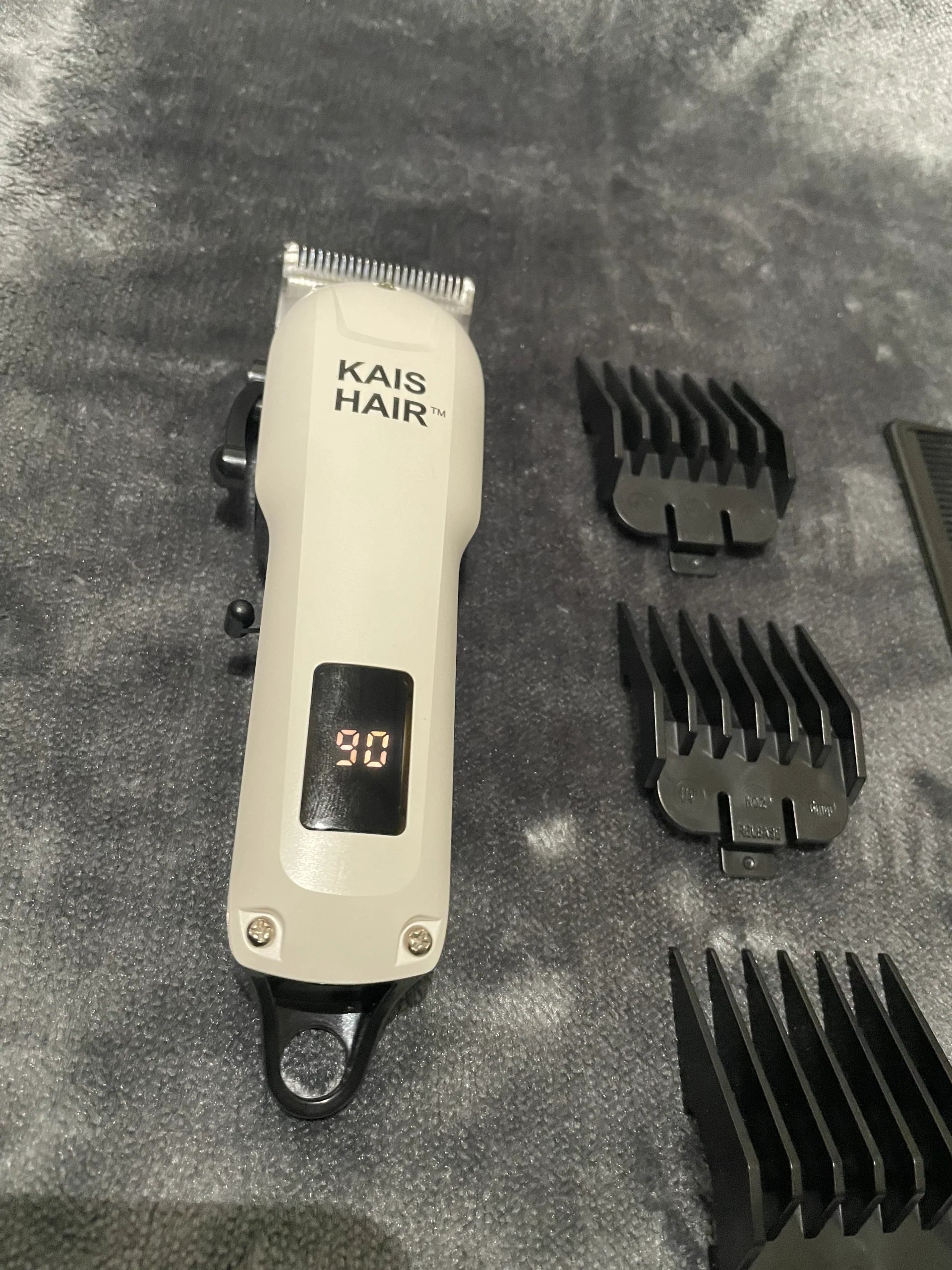 KAIS HAIR™ – Tondeuse Sans Fil Pro à Lame Acier & Écran LCD