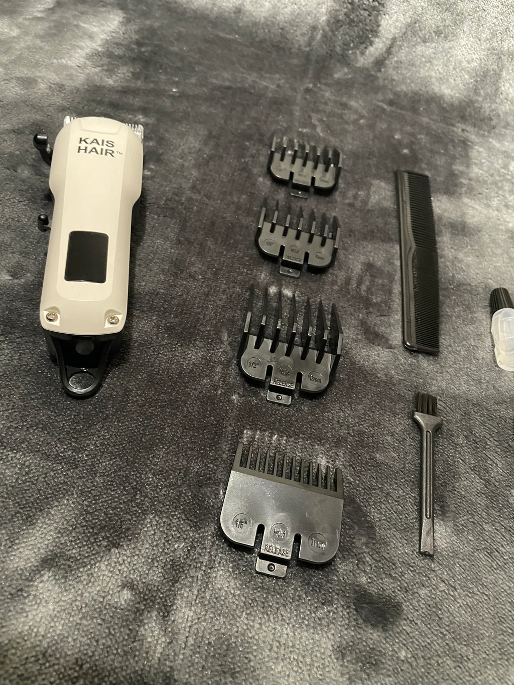 KAIS HAIR™ – Tondeuse Sans Fil Pro à Lame Acier & Écran LCD